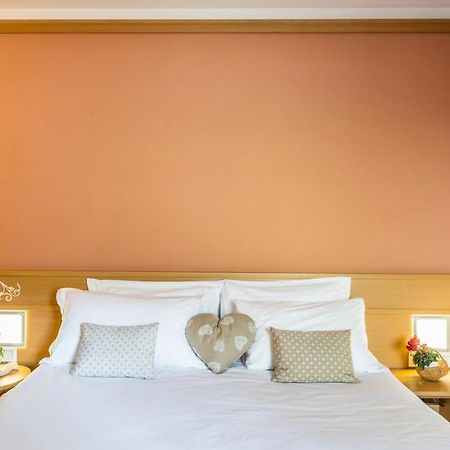 Hotel Bellavista ราวาสเกลตโต ภายนอก รูปภาพ